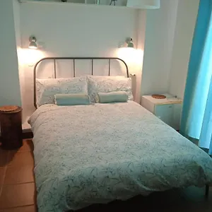 Lake Room Iznajar Habitación en casa particular